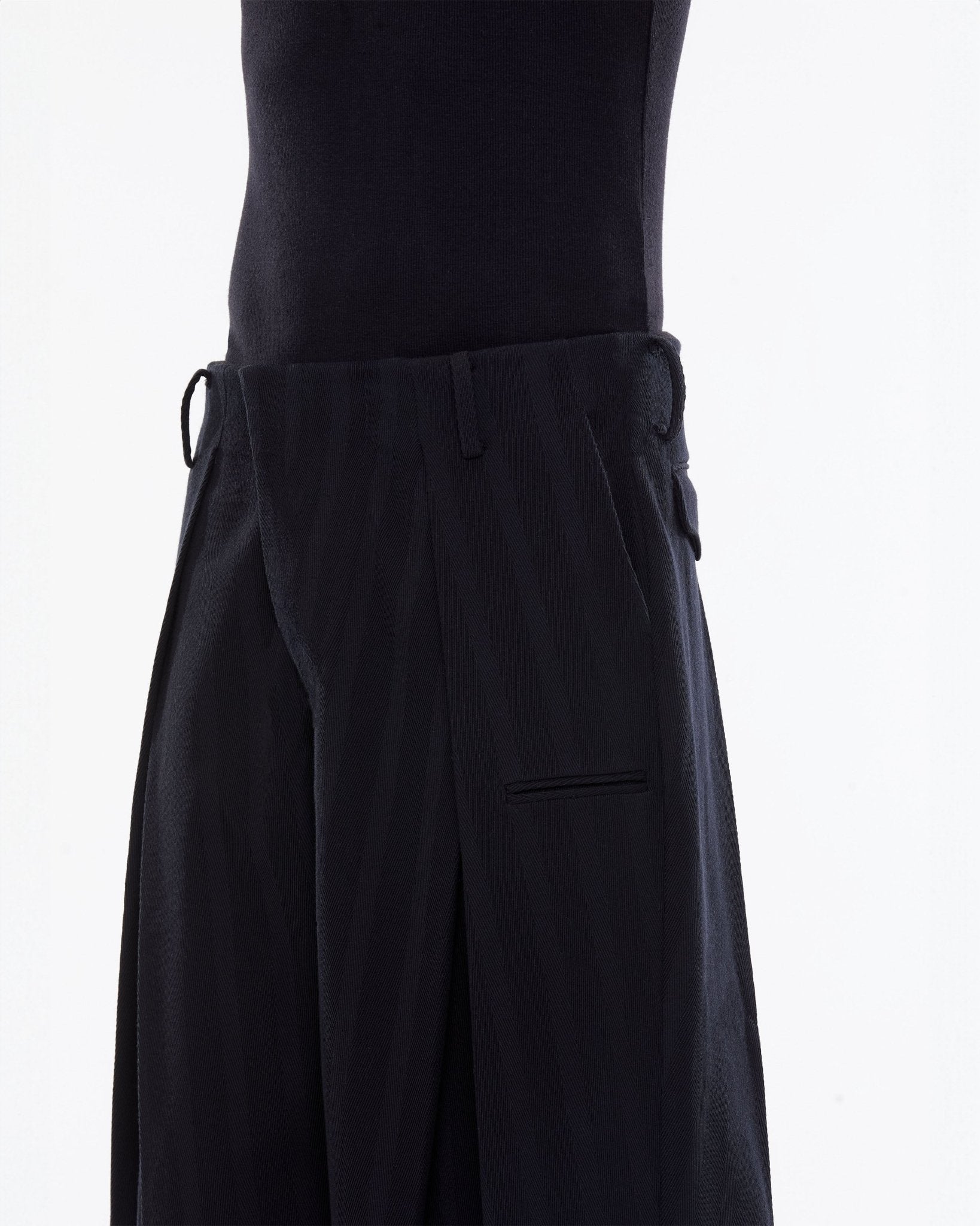 Pleated Trousers - Aiush Refugee